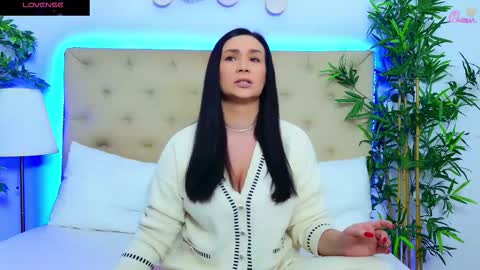 daliyaa_ online show from 01/06/26, 12:53