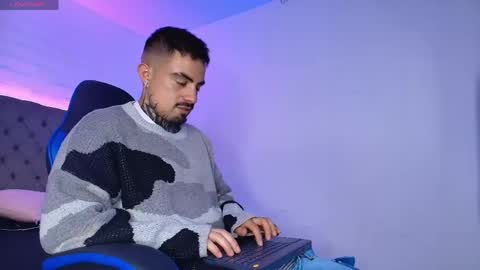 Dallas whitee online show from 03/26/26, 08:03