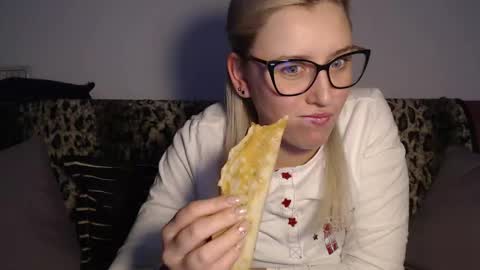 Maria online show from 02/04/25, 09:41