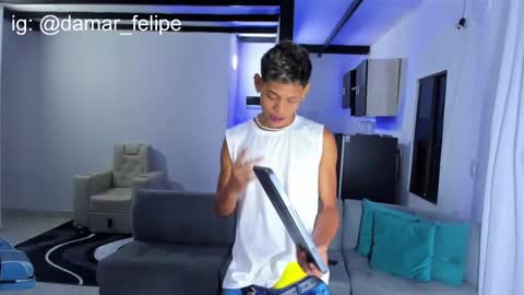 damar_felipe online show from 02/10/25, 05:03