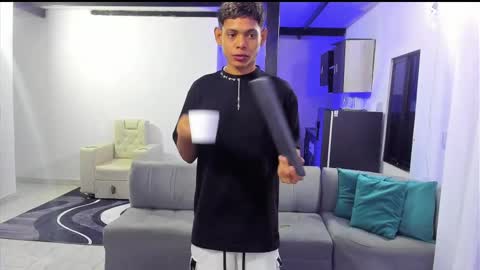 damar_felipe online show from 02/14/25, 09:34