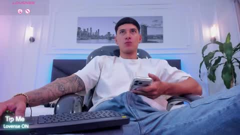 DAMIAN online show from 12/22/25, 12:57