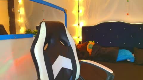 Damian online show from 02/13/25, 06:20