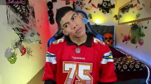 Damian online show from 10/18/25, 03:31