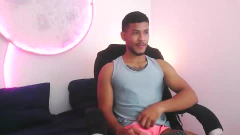 Snapshot of damiann_rees chatting on 10/01/25, 01:22 instagram damiannreed. online show from 10/01/25, 01:22