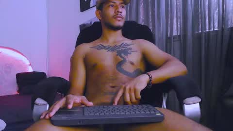 instagram damiannreed. online show from 03/10/26, 06:24