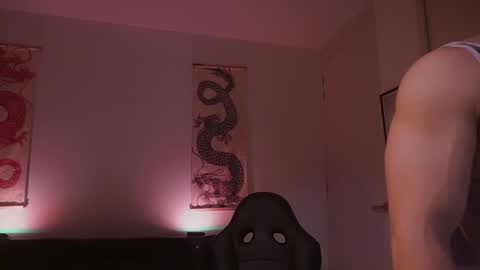 Snapshot of damianow chatting on 12/12/24, 12:16 insta damn8 -------- online show from 12/12/24, 12:16