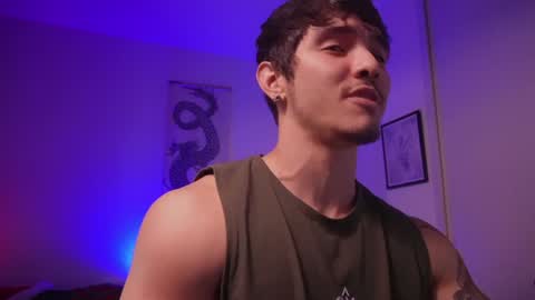 Snapshot of damianow chatting on 12/28/24, 12:15 insta damn8 -------- online show from 12/28/24, 12:15