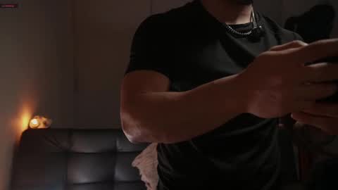 Snapshot of damianow chatting on 09/24/25, 11:52 insta damn8 -------- online show from 09/24/25, 11:52