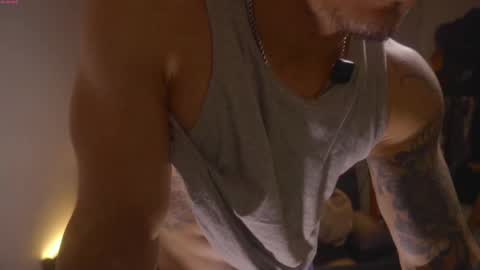 Snapshot of damianow chatting on 10/03/25, 11:46 insta damn8 -------- online show from 10/03/25, 11:46