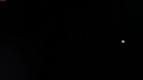 Snapshot of damianow chatting on 10/31/25, 12:33 insta damn8 -------- online show from 10/31/25, 12:33