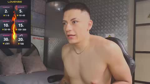 Damian Phill online show from 12/22/24, 07:31