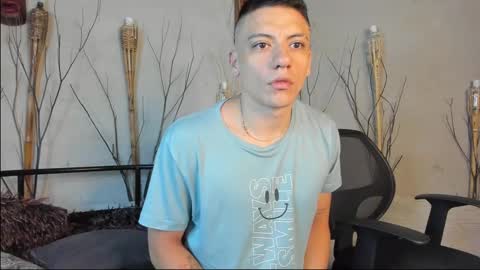 Damian Phill online show from 12/31/24, 03:53