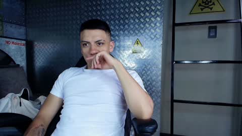 Damian Phill online show from 01/03/25, 07:18