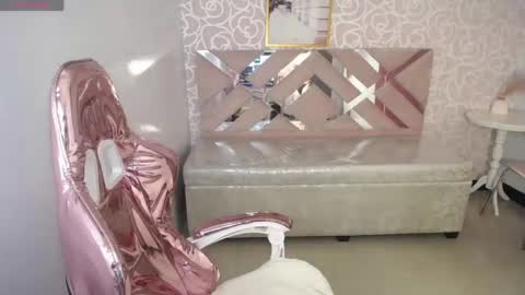 Snapshot of damiaoshun_ch chatting on 06/04/26, 04:46 Damia online show from 06/04/26, 04:46