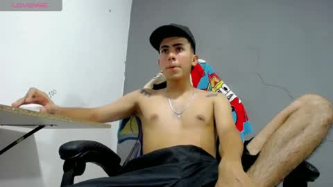 damien_444 online show from 04/18/26, 10:21