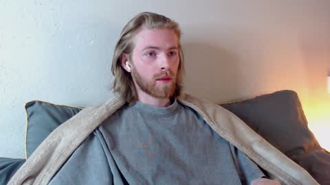 damien_diamond online show from 12/18/24, 09:18