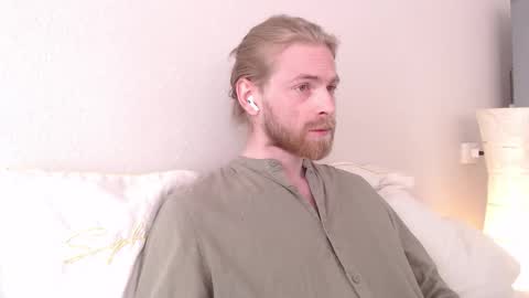 damien_diamond online show from 10/20/25, 08:04