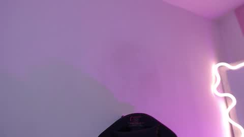 Damii online show from 12/19/25, 07:48