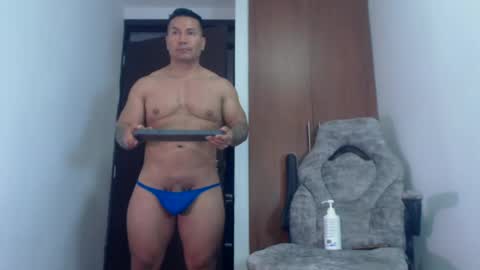 Snapshot of dammuscle chatting on 06/25/26, 02:54 dammuscle online show from 06/25/26, 02:54