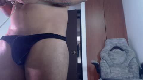 Snapshot of dammuscle chatting on 07/09/26, 04:55 dammuscle online show from 07/09/26, 04:55