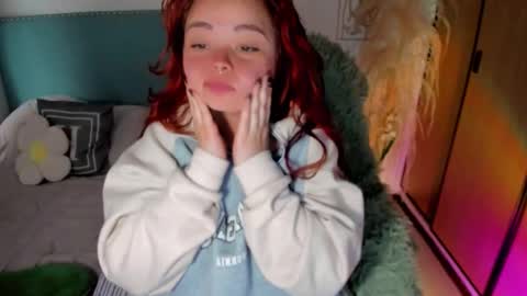 Snapshot of damn_that_booty chatting on 09/18/25, 01:02 Criss online show from 09/18/25, 01:02