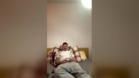 Snapshot of damo111694 chatting on 02/25/26, 10:08 damo111694 online show from 02/25/26, 10:08