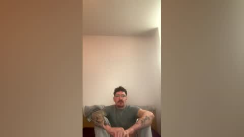 damo111694 online show from 03/08/26, 09:51