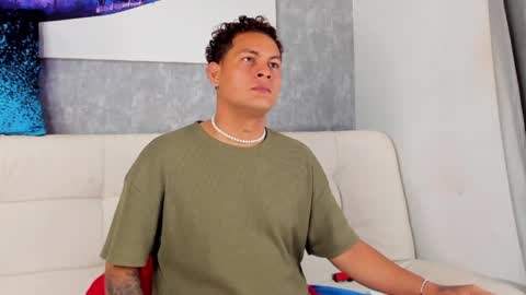 Snapshot of damon_storm chatting on 04/01/26, 02:01 DAMON online show from 04/01/26, 02:01