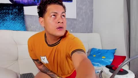 Snapshot of damon_storm chatting on 04/04/26, 08:23 DAMON online show from 04/04/26, 08:23