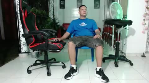 damyan_2003 online show from 01/06/25, 11:31