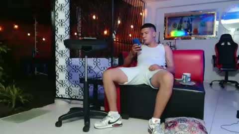 damyan_2003 online show from 02/24/25, 04:16