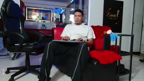 damyan_2003 online show from 11/15/25, 03:15