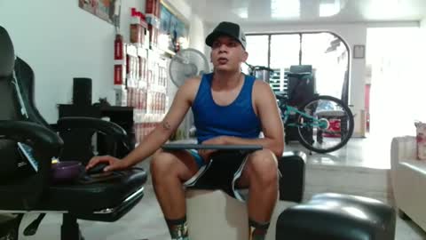 damyan_2003 online show from 01/08/26, 09:06