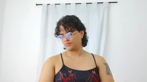 Snapshot of dan_blous chatting on 02/06/26, 12:04 Diane Blosson online show from 02/06/26, 12:04