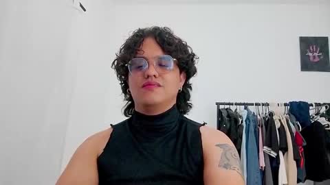 Snapshot of dan_blous chatting on 02/26/26, 03:05 Diane Blosson online show from 02/26/26, 03:05