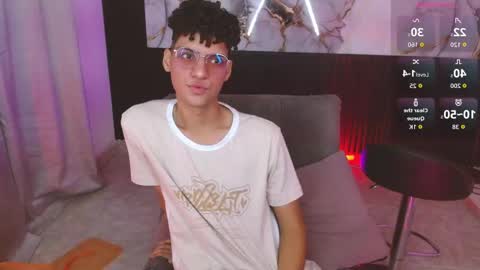 Snapshot of dan_sweetboy chatting on 11/15/25, 12:52 Daniel online show from 11/15/25, 12:52