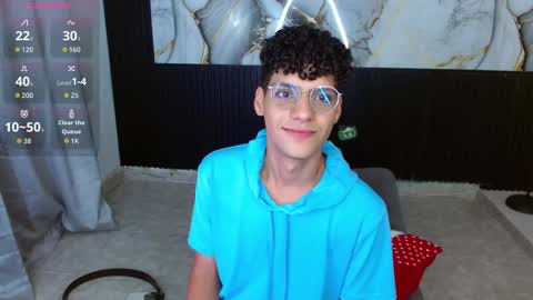 Snapshot of dan_sweetboy chatting on 11/27/25, 01:51 Daniel online show from 11/27/25, 01:51