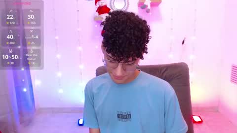 Snapshot of dan_sweetboy chatting on 11/30/25, 11:20 Daniel online show from 11/30/25, 11:20