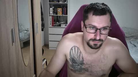 King Dan online show from 10/24/25, 06:48