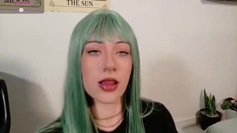 Bluemoon online show from 12/21/25, 07:32