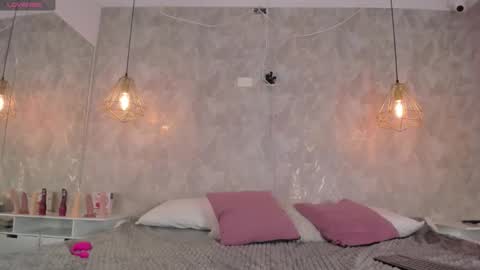    online show from 11/25/25, 08:53