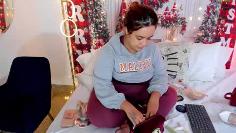 danaferluccio online show from 12/05/25, 06:26