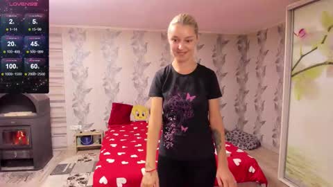 Snapshot of danamily chatting on 10/03/25, 09:06 Denisa personalized vinyl photo wallpaper 95-cm length 239-cm height with danamilys autograph or photo on request personaliz online show from 10/03/25, 09:06