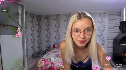 Snapshot of danamily chatting on 10/30/25, 11:55 Denisa personalized vinyl photo wallpaper 95-cm length 239-cm height with danamilys autograph or photo on request personaliz online show from 10/30/25, 11:55