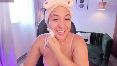 Dandara   online show from 12/22/25, 07:11