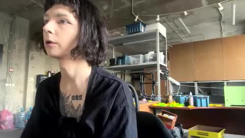 Snapshot of dandelion_sea chatting on 09/23/25, 11:35 dandelion_sea online show from 09/23/25, 11:35