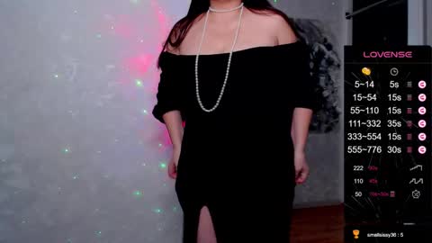 Snapshot of dandelionynyyy chatting on 11/20/25, 05:29 Edel online show from 11/20/25, 05:29