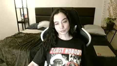 Lea lei-a online show from 02/11/25, 06:40