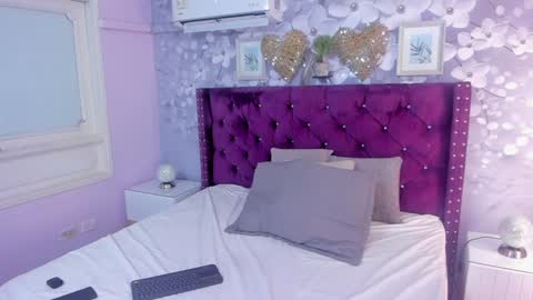 Snapshot of danee_19 chatting on 01/24/25, 11:37 Daniela online show from 01/24/25, 11:37